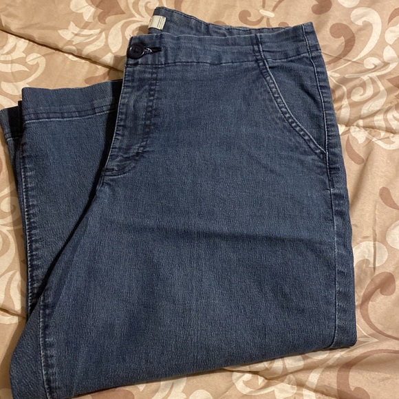 Riders Capris - Picture 2 of 4